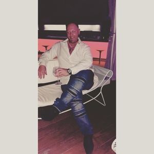 Meet your Posher, Leslie